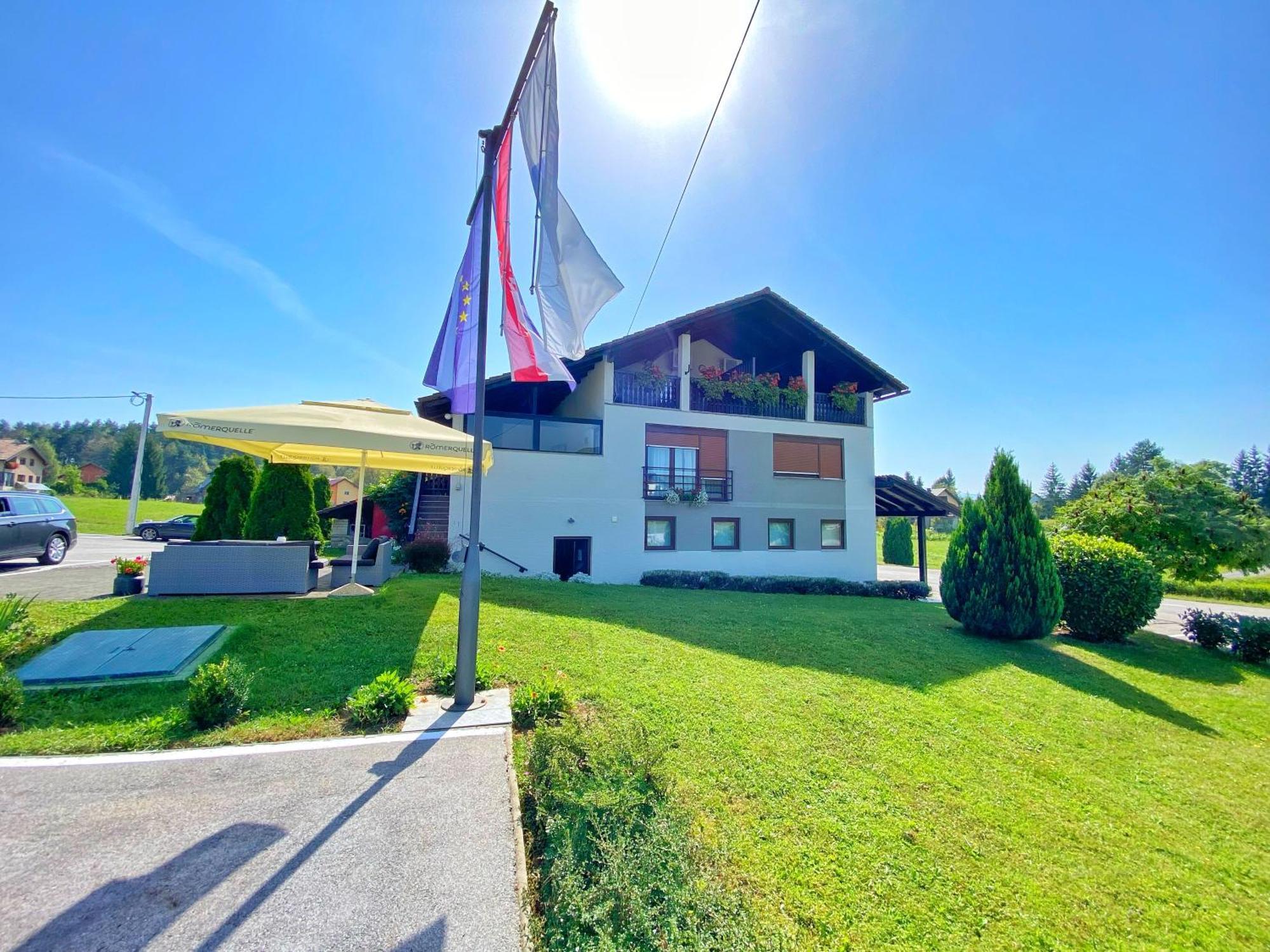 16 Lakes Guesthouse Grabovac  Exteriör bild