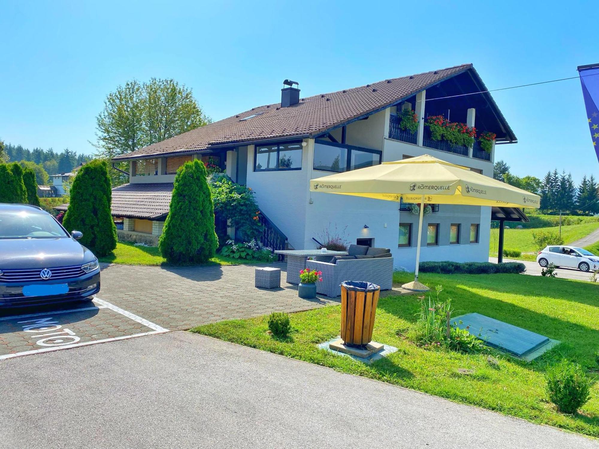 16 Lakes Guesthouse Grabovac  Exteriör bild
