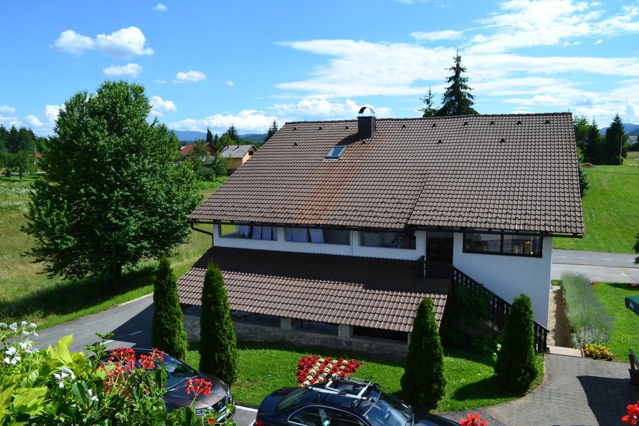 16 Lakes Guesthouse Grabovac  Exteriör bild